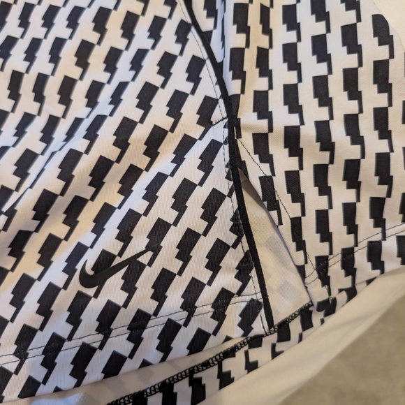 Nike Black and White Mini Skirt - Picture 2 of 5